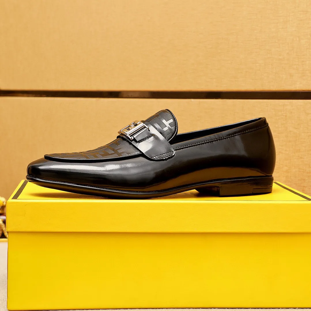 Men's shoes 💰442 💐 Product trademark: FENDI [Fendi] casual leather shoes Regular size: 38-44 (45🉑️customized) Product materials: Selected imported first-layer patent leather laser upper + luxury hardware buckle, imported cowhide leather lining. Strong three-dimensional visual effect, rubber outsole Color: 1⃣️color optional